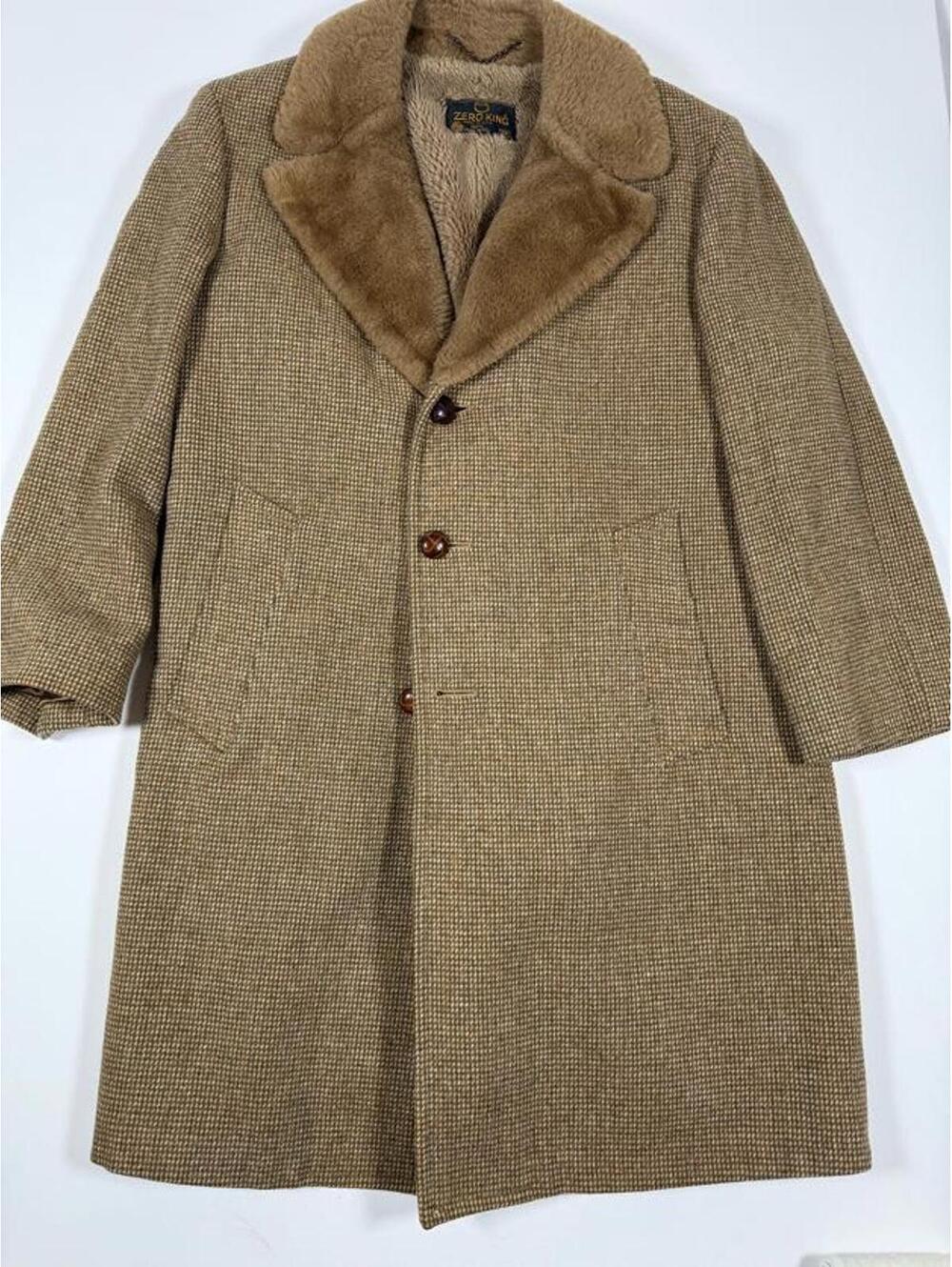 Zero King Vintage 100% Pure Wool Coat with Faux Fur Collar